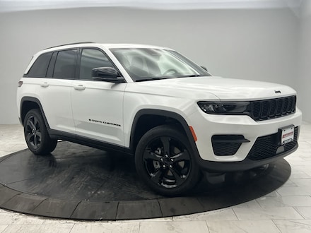 2025 Jeep Grand Cherokee Laredo 4x4