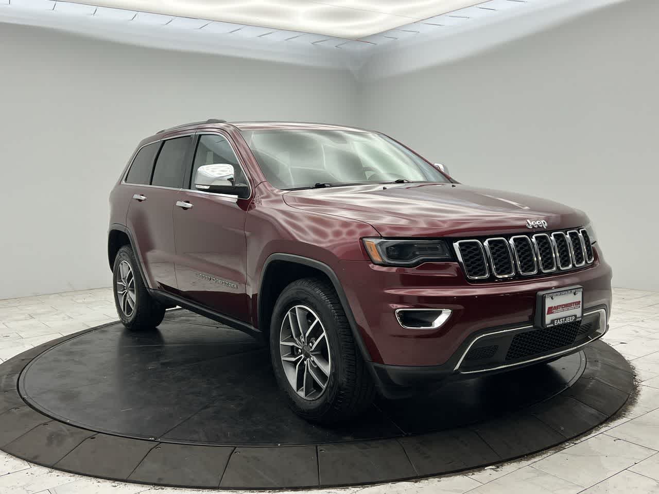 2021 Jeep Grand Cherokee Limited photo 2
