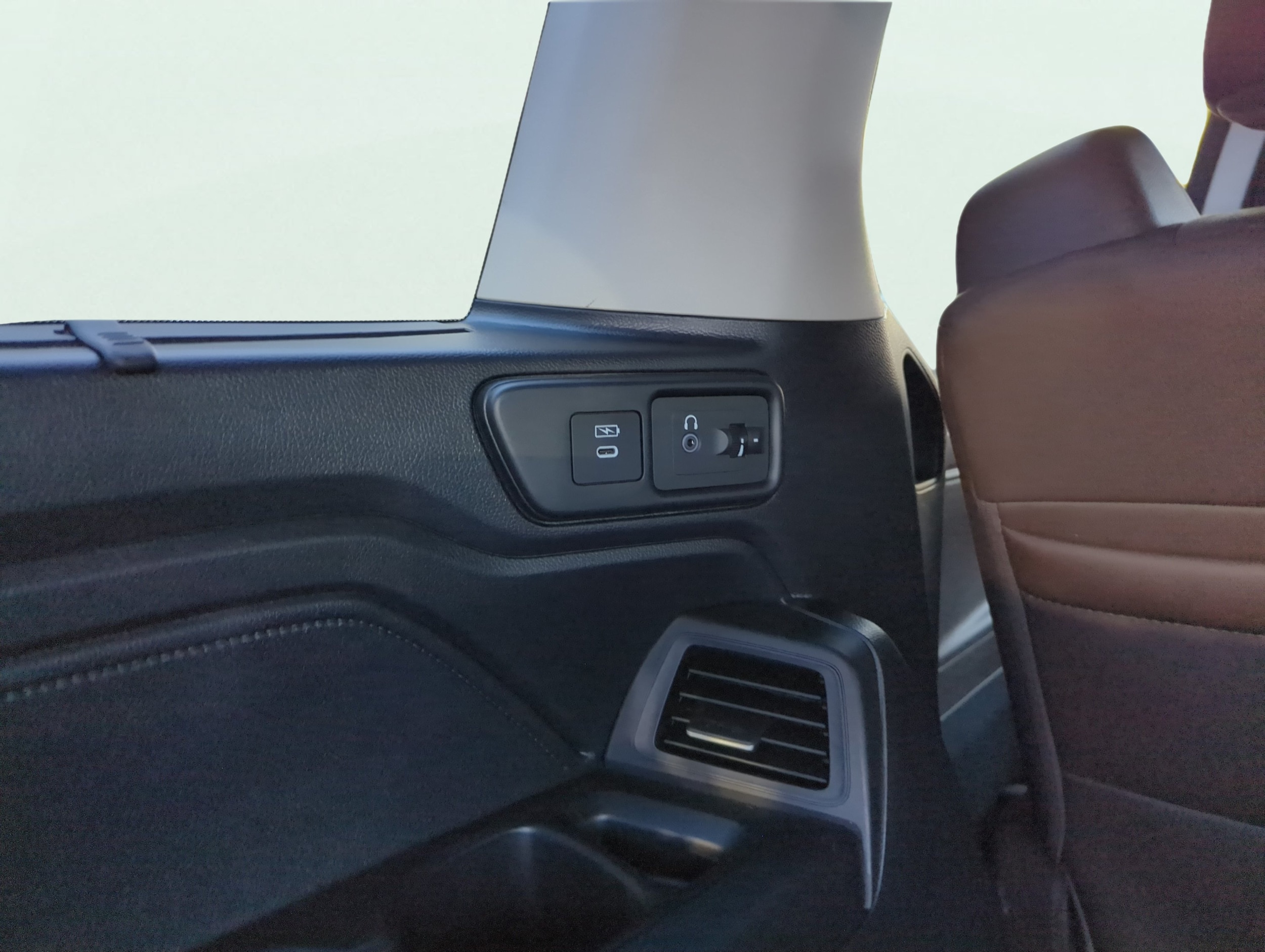 2025 Honda Odyssey Touring - Photo 13