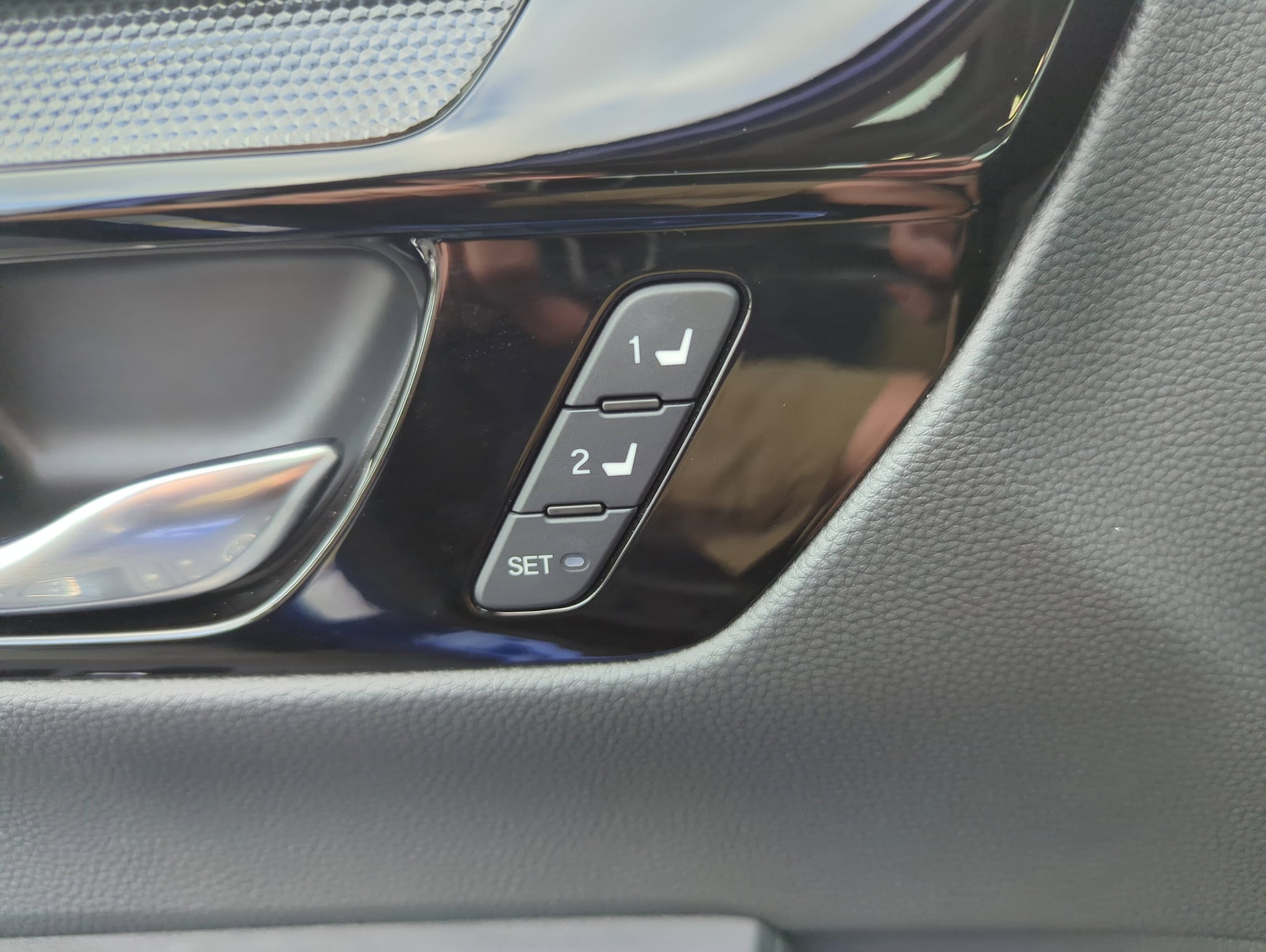 2025 Honda CR-V EX-L - Photo 28