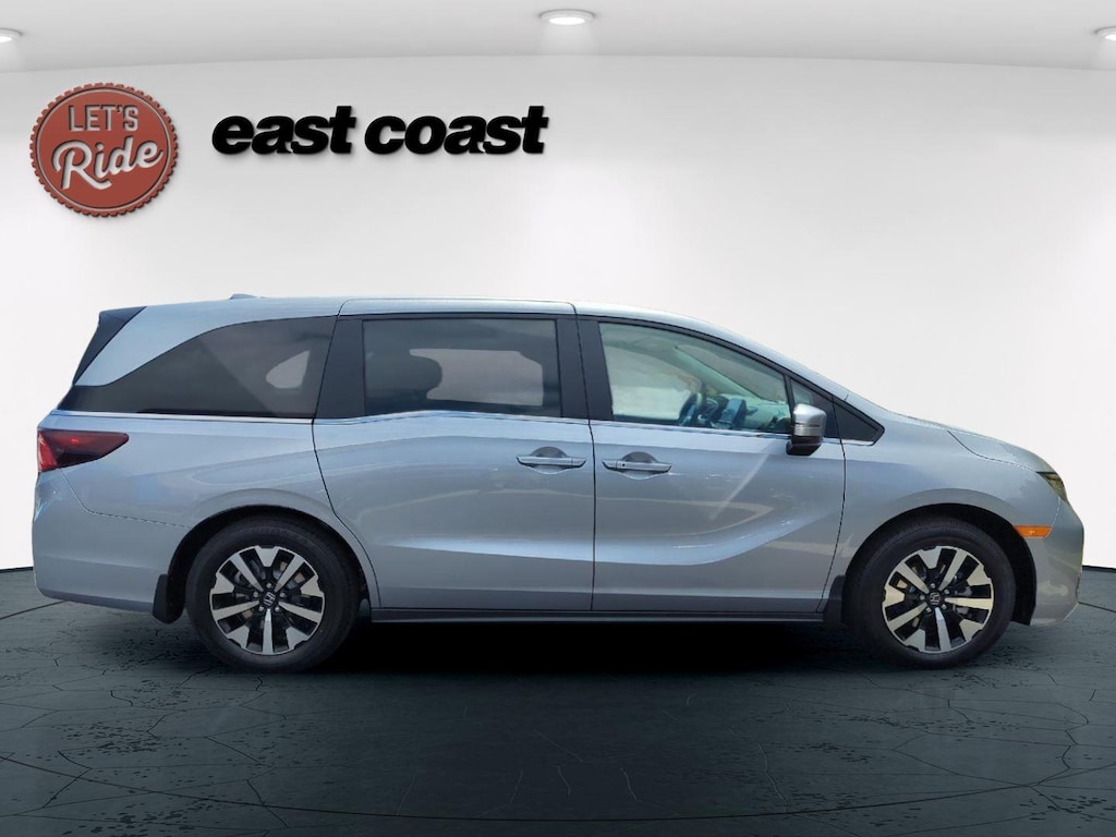 New 2026 Honda Odyssey EX-L Van Passenger
