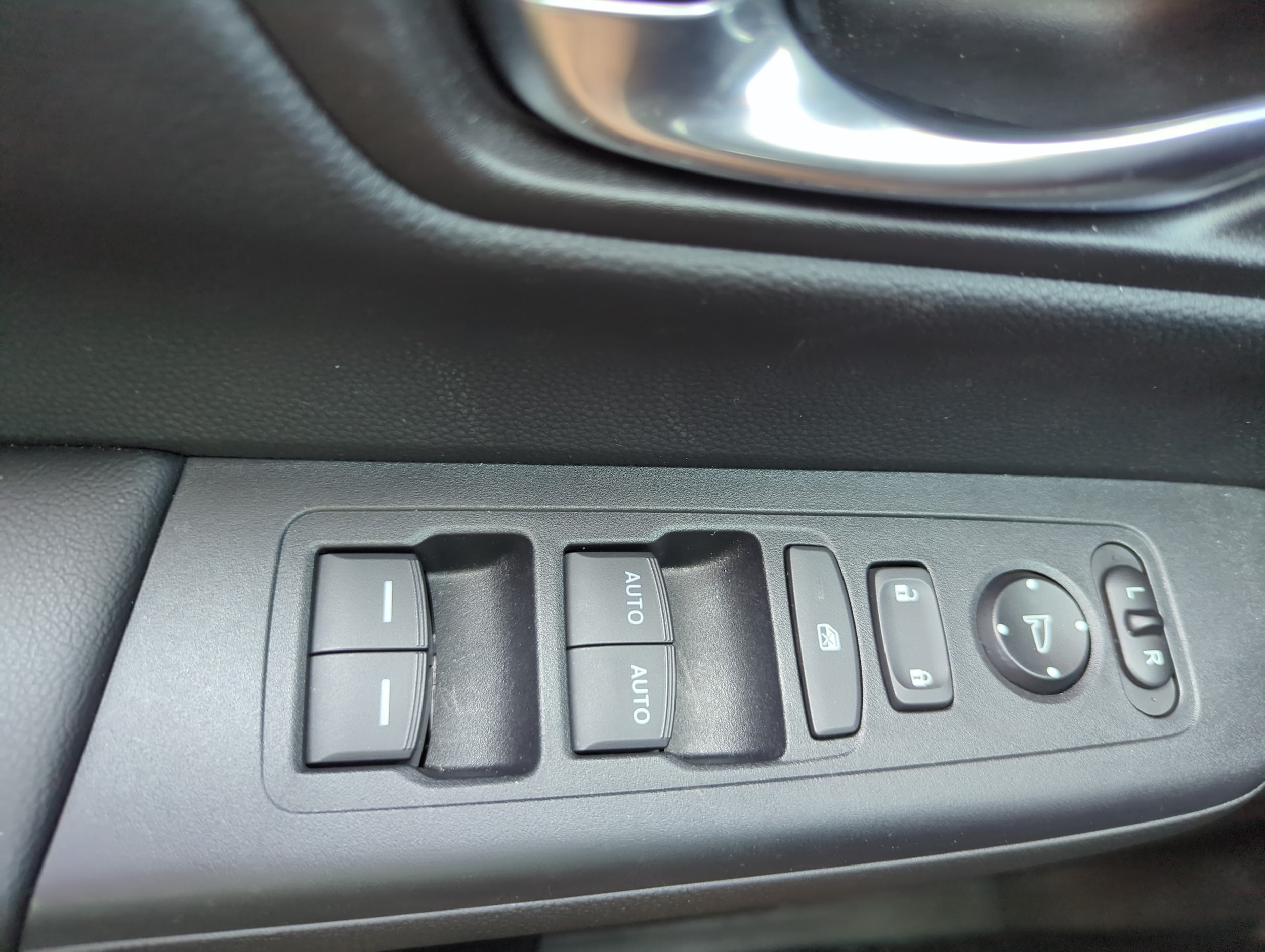 2026 Honda CR-V EX - Photo 30
