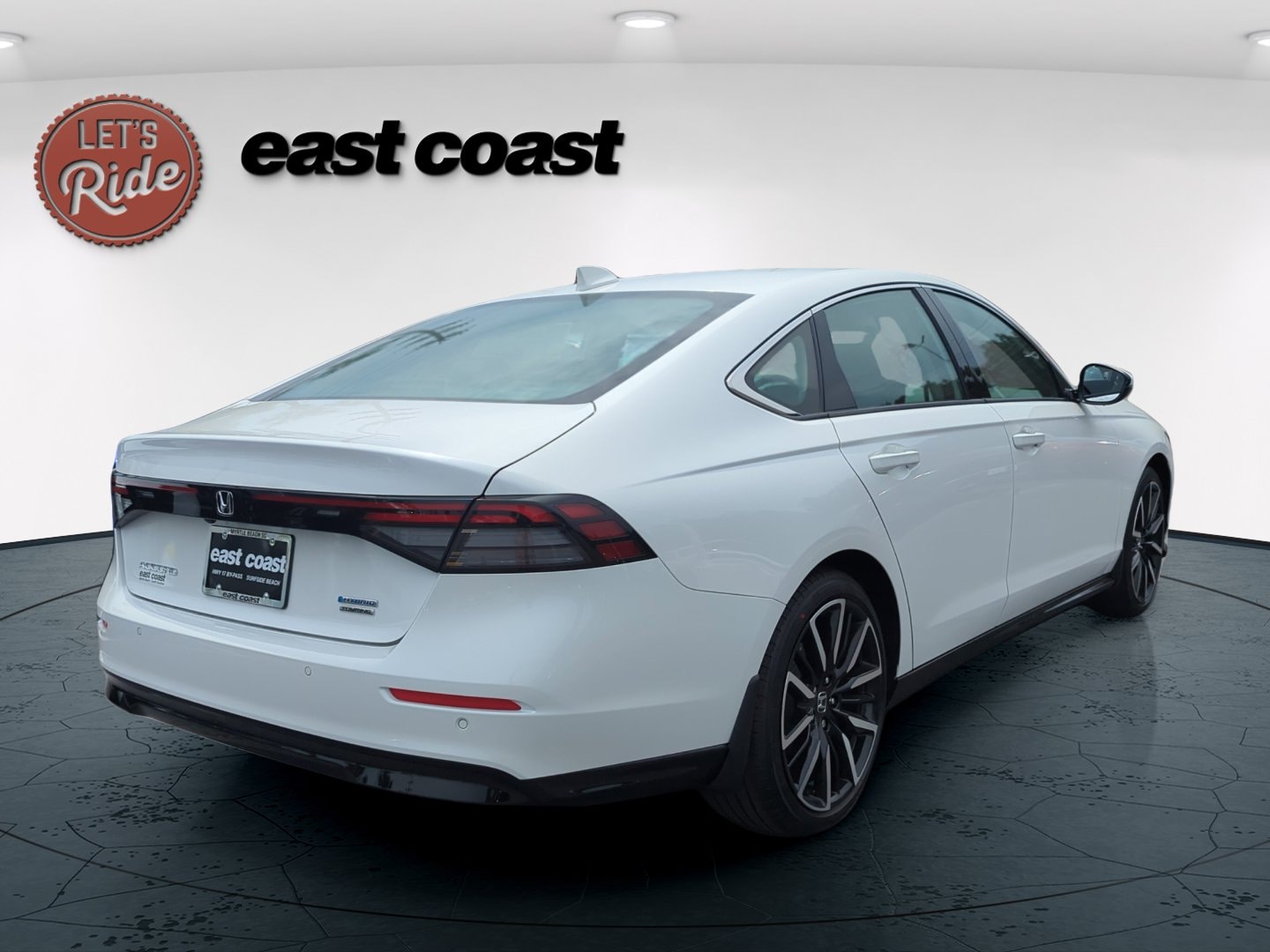 2026 Honda Accord Hybrid Touring - Photo 7