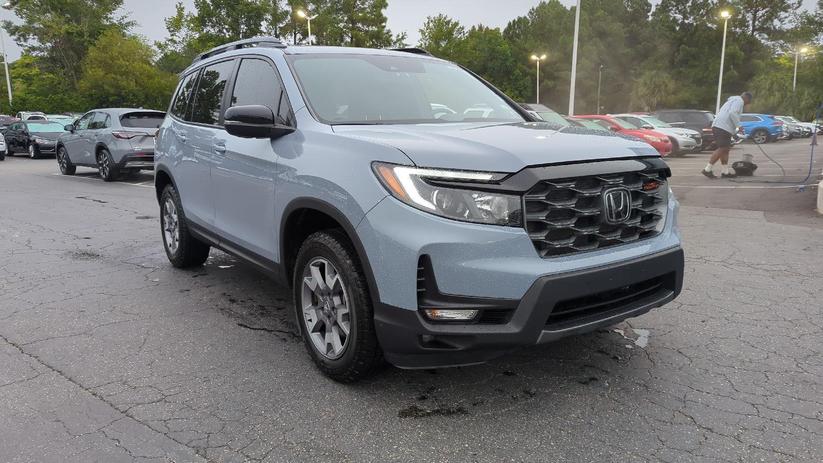 2022 Honda Passport TrailSport photo 2