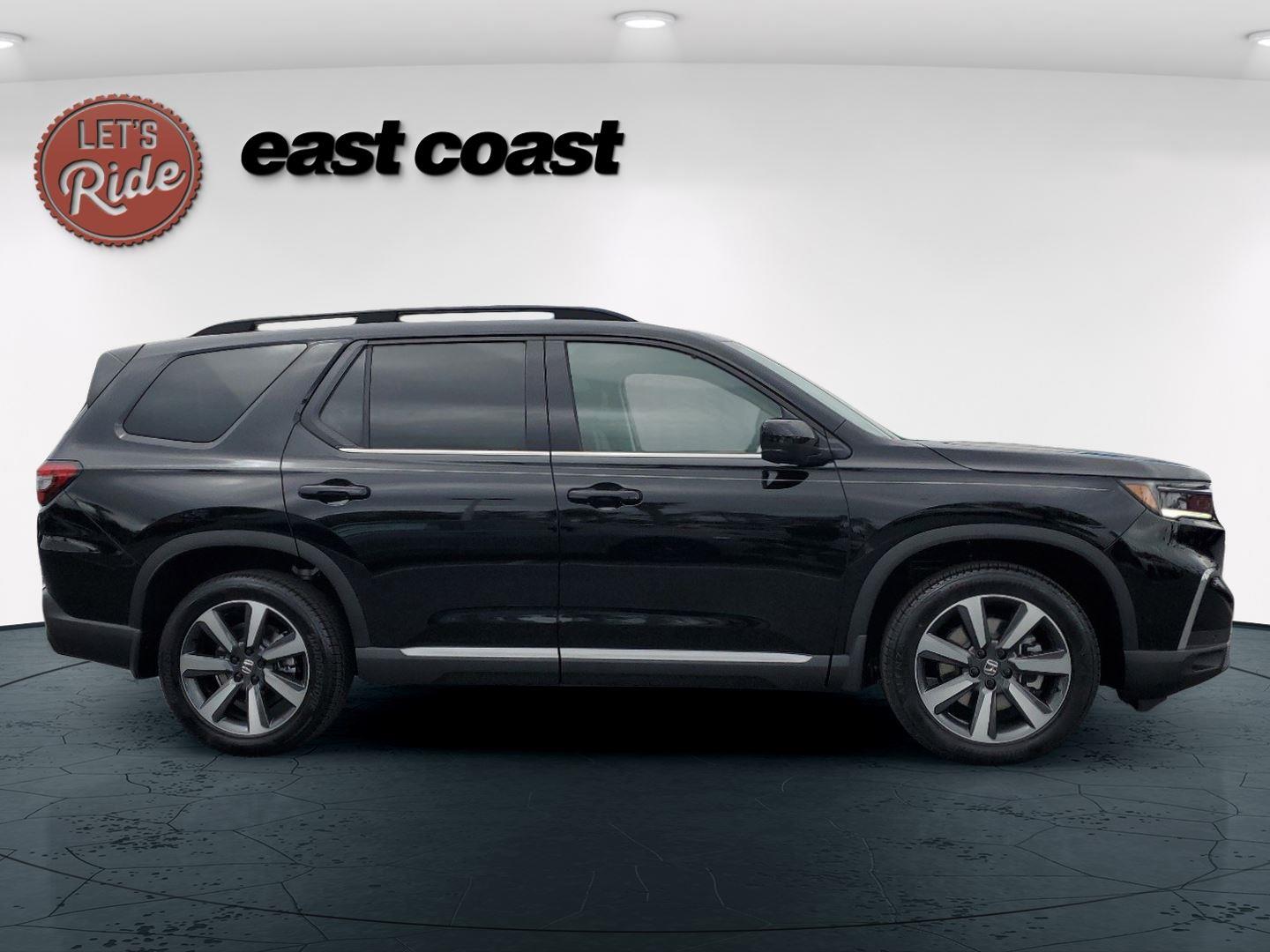 2025 Honda Pilot Touring photo 4