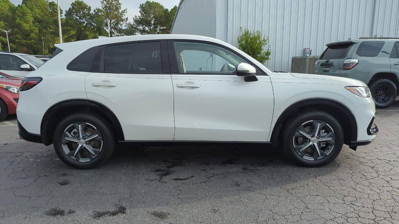 2023 Honda HR-V EX-L photo 3