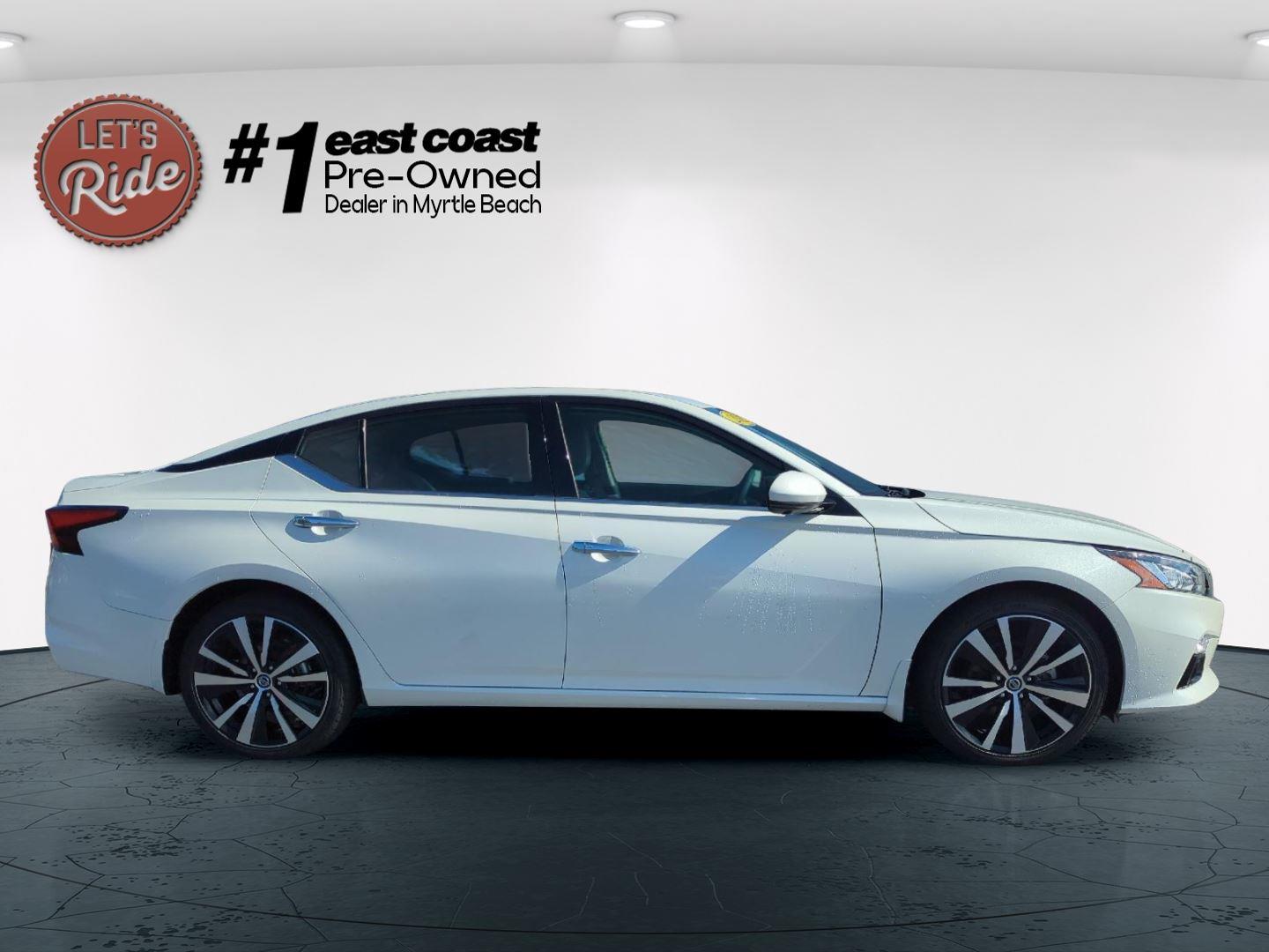 2022 Nissan Altima 2.5 Platinum photo 4