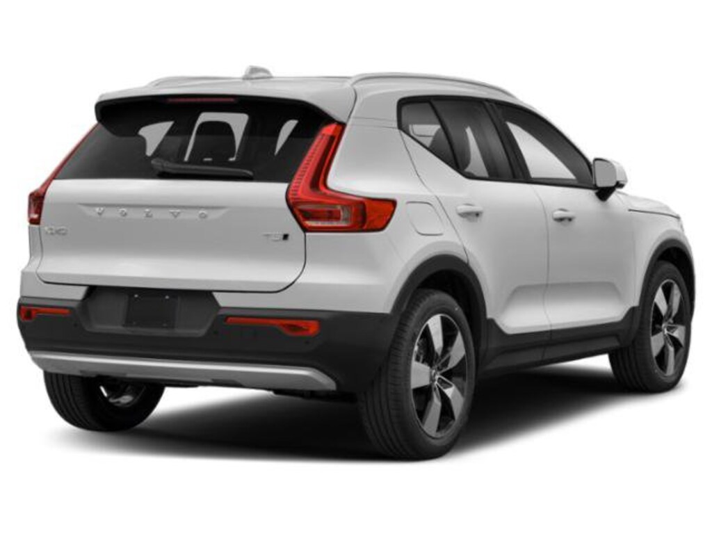 Used 2019 Volvo XC40 Momentum SUV