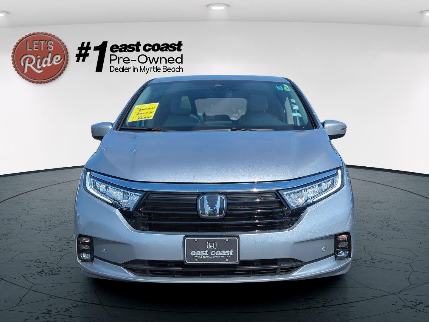 2023 Honda Odyssey Touring photo 2