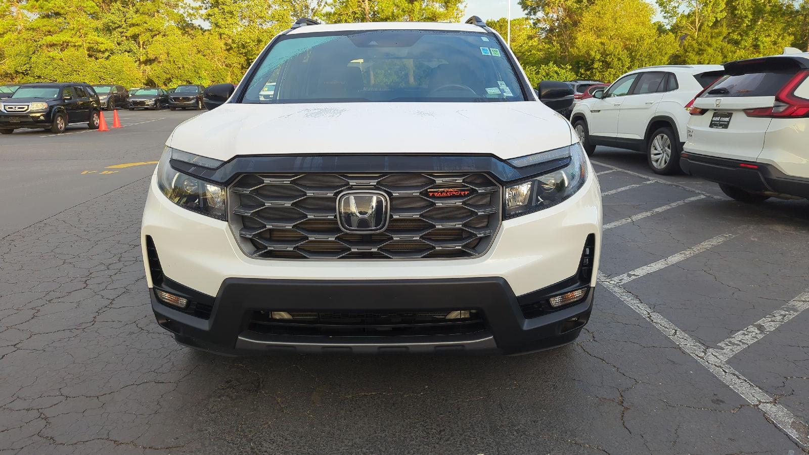 2023 Honda Passport TrailSport photo 2