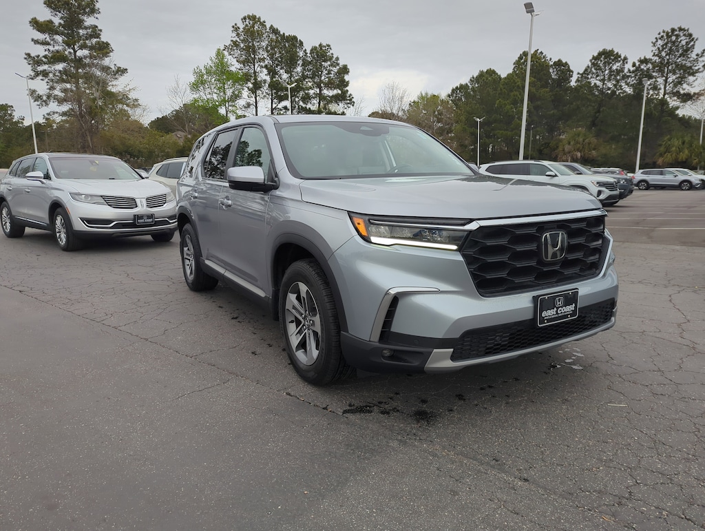 Used 2024 Honda Pilot EX-L 8 Passenger SUV