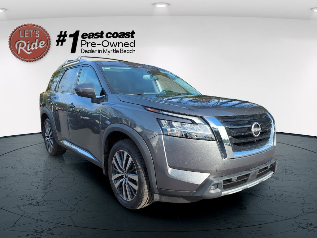 Used 2022 Nissan Pathfinder Platinum SUV