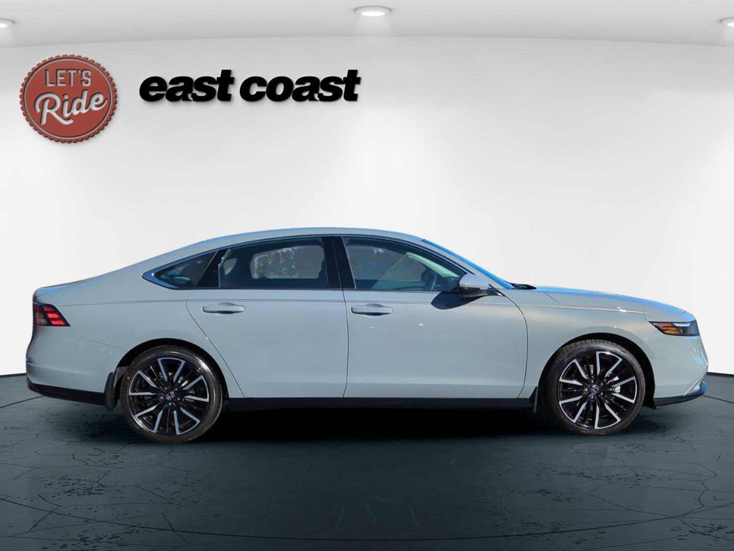Used 2025 Honda Accord Hybrid Touring Sedan