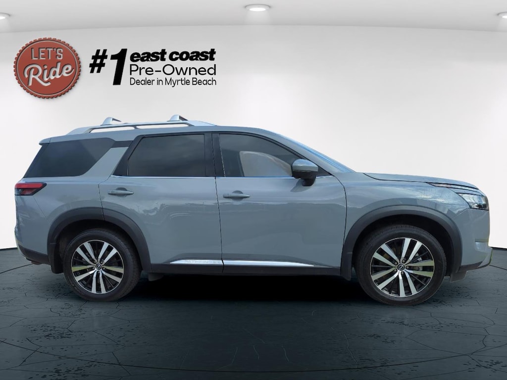 Used 2024 Nissan Pathfinder Platinum SUV