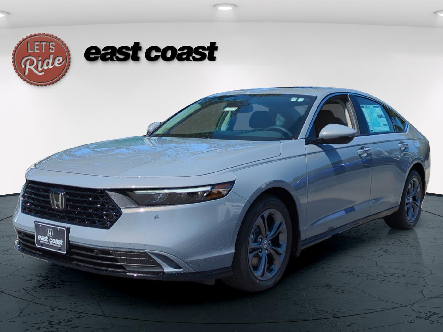 2025 Honda Accord Hybrid EX-L's photo