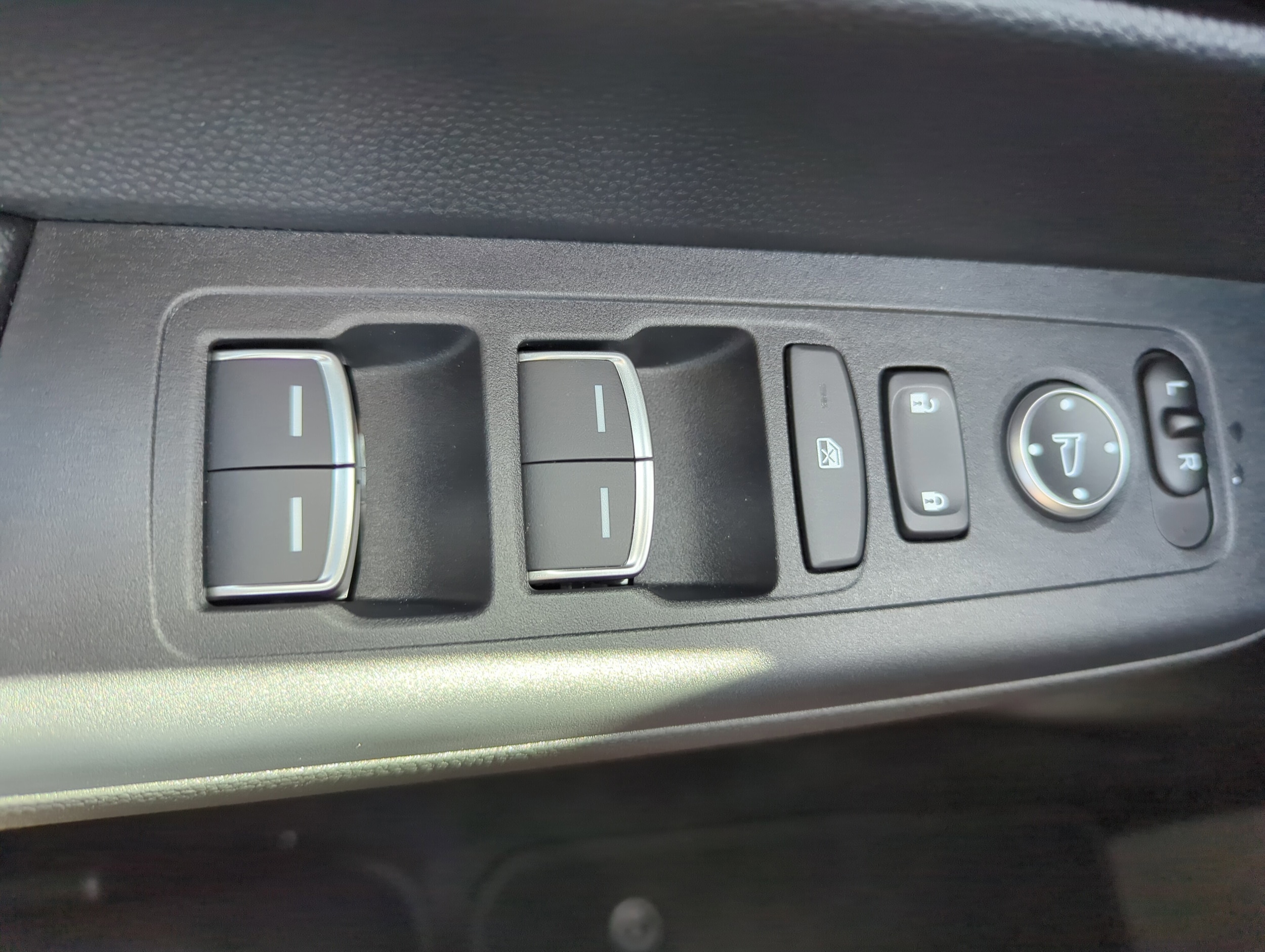 2025 Honda CR-V EX-L - Photo 25