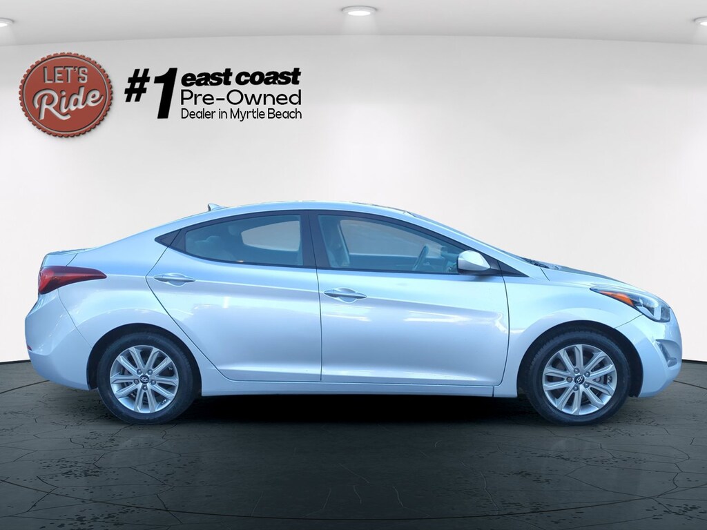 Used 2014 Hyundai Elantra SE Sedan