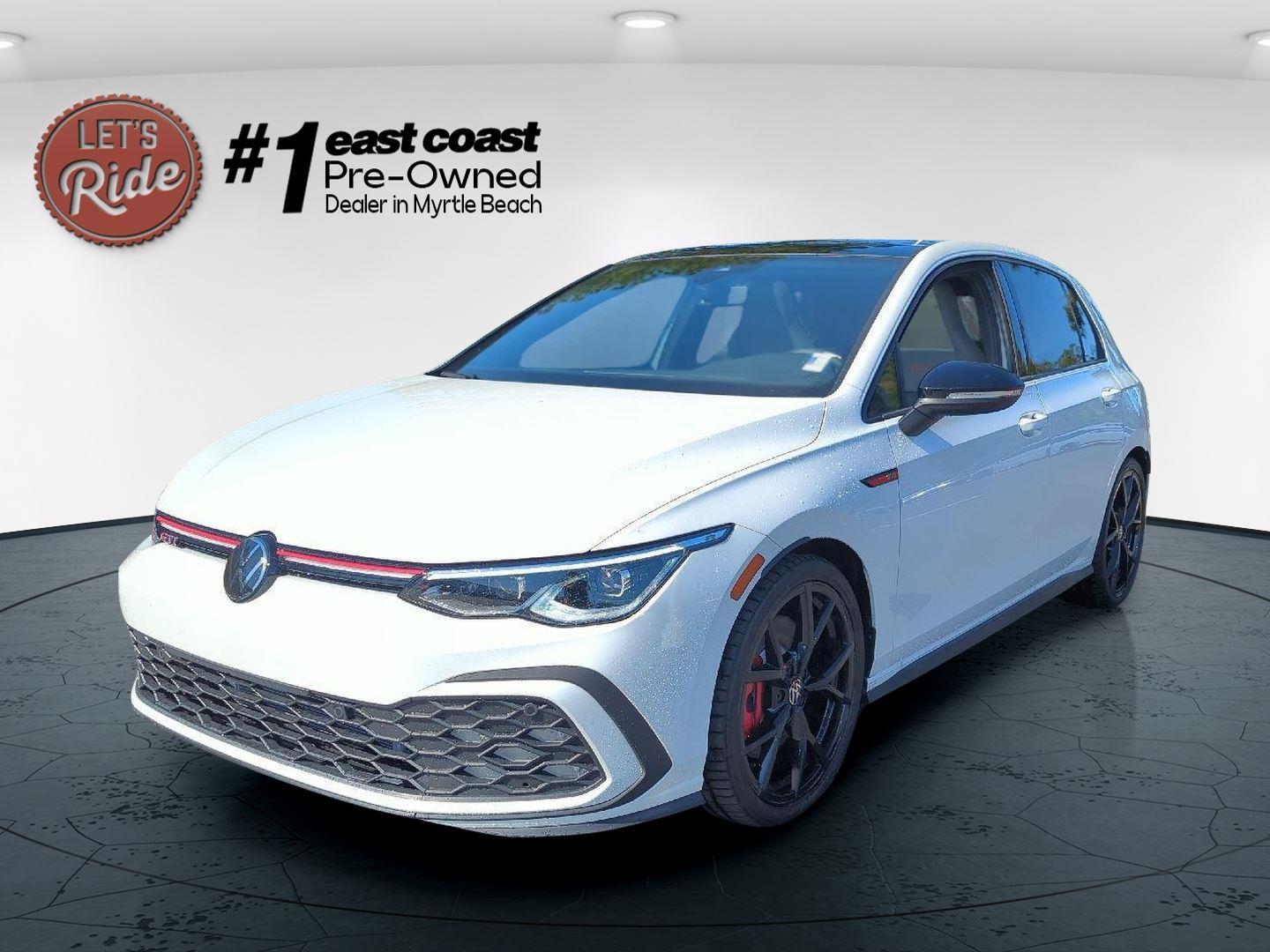 2024 Volkswagen Golf GTI SE's photo