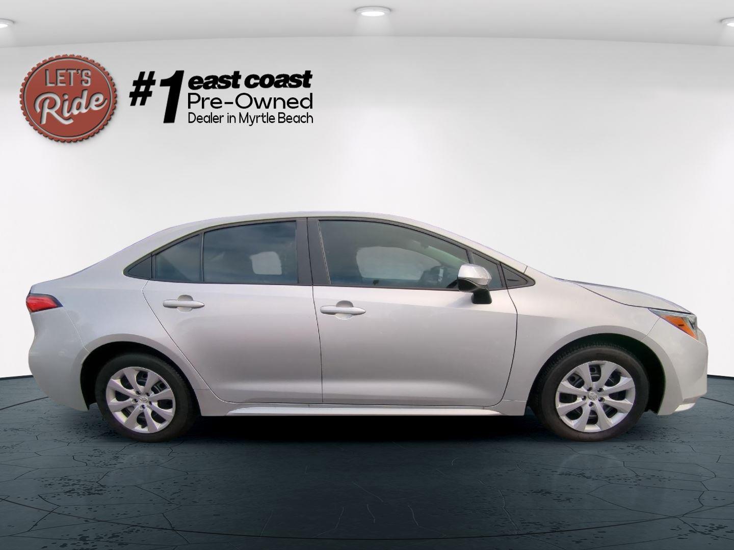 2024 Toyota Corolla LE photo 3