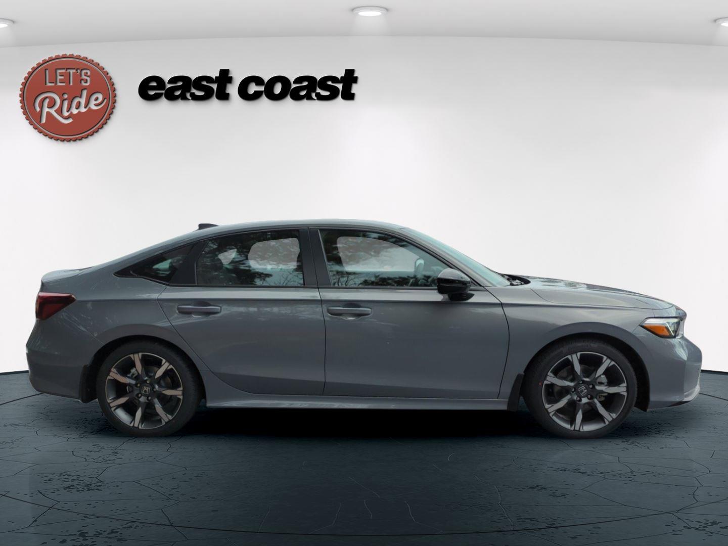 2026 Honda Civic Hybrid Sport Touring photo 4