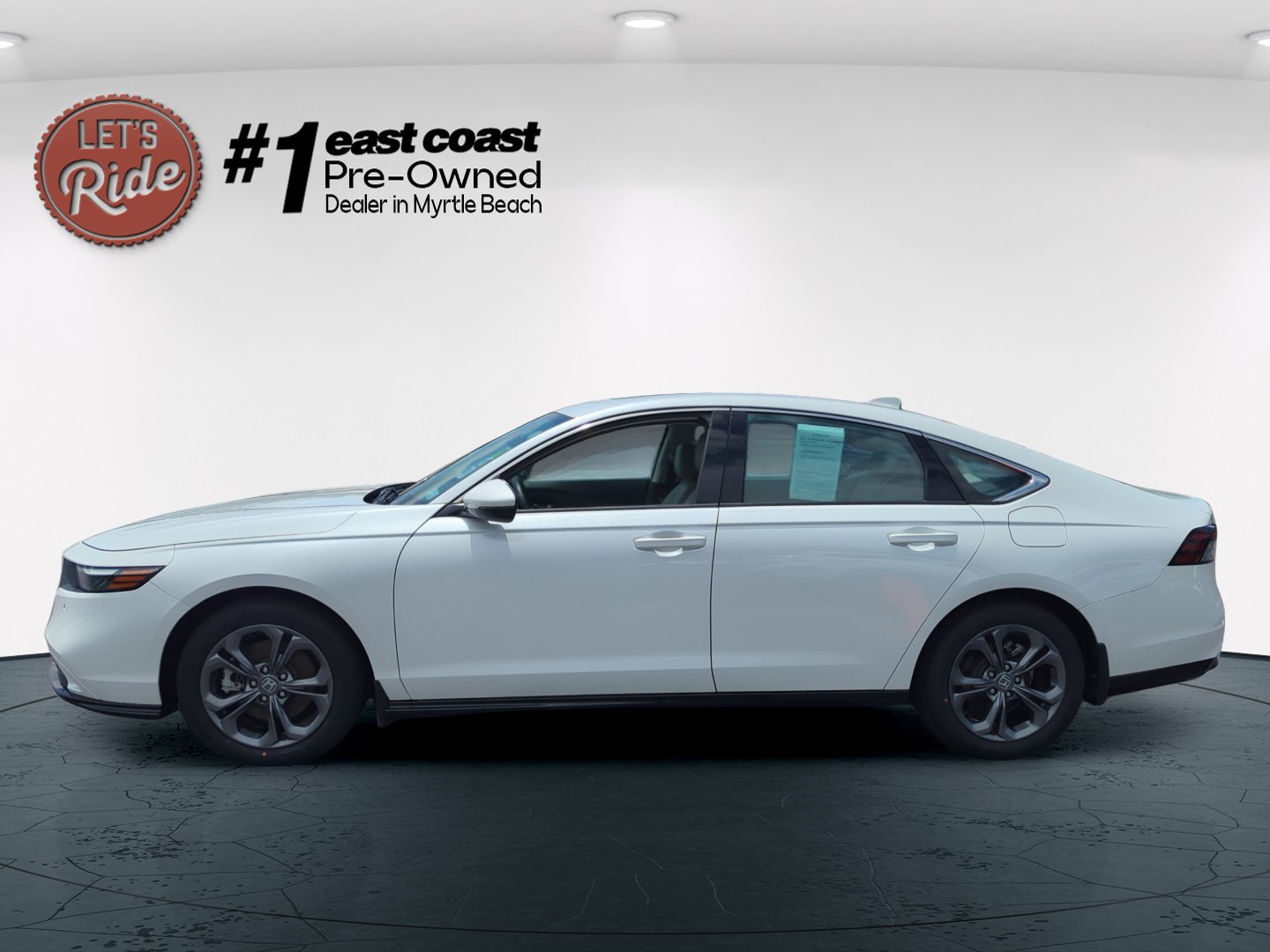 2024 Honda Accord Hybrid EX-L - Photo 11