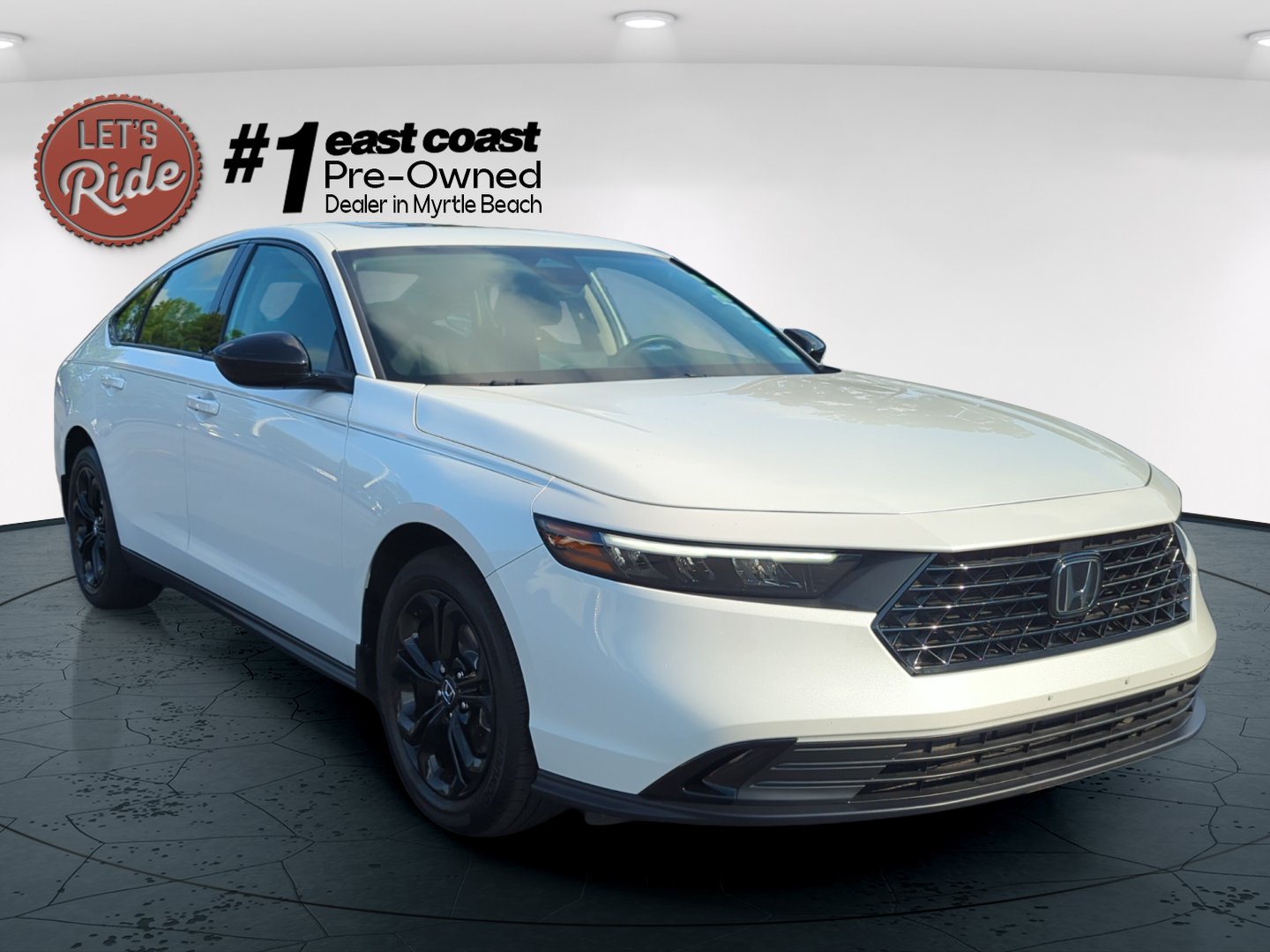 2025 Honda Accord SE - Photo 6
