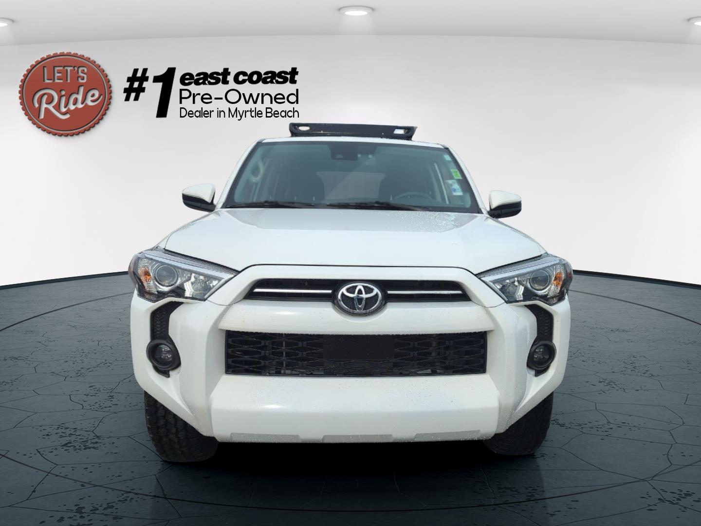 2020 Toyota 4Runner SR5 photo 3
