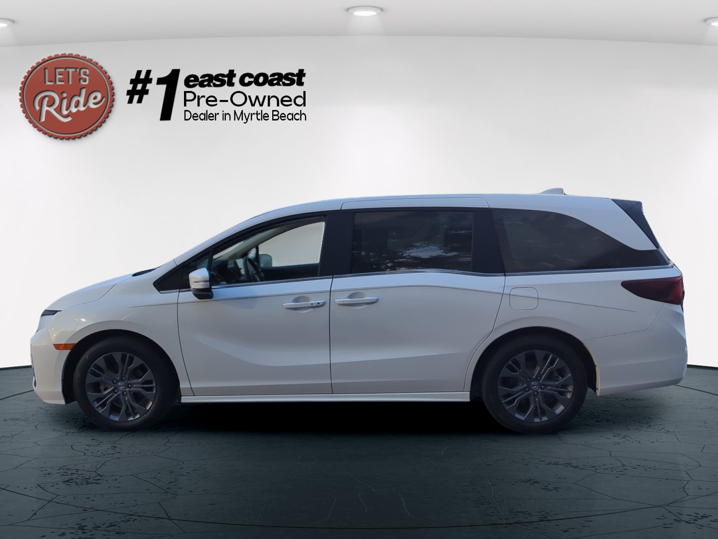 2025 Honda Odyssey Touring - Photo 11