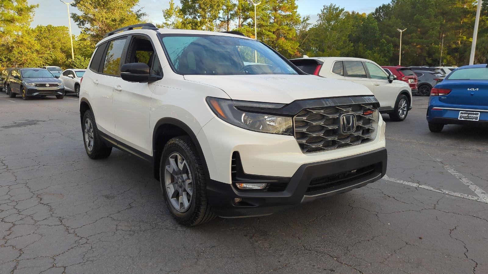 2023 Honda Passport TrailSport photo 3