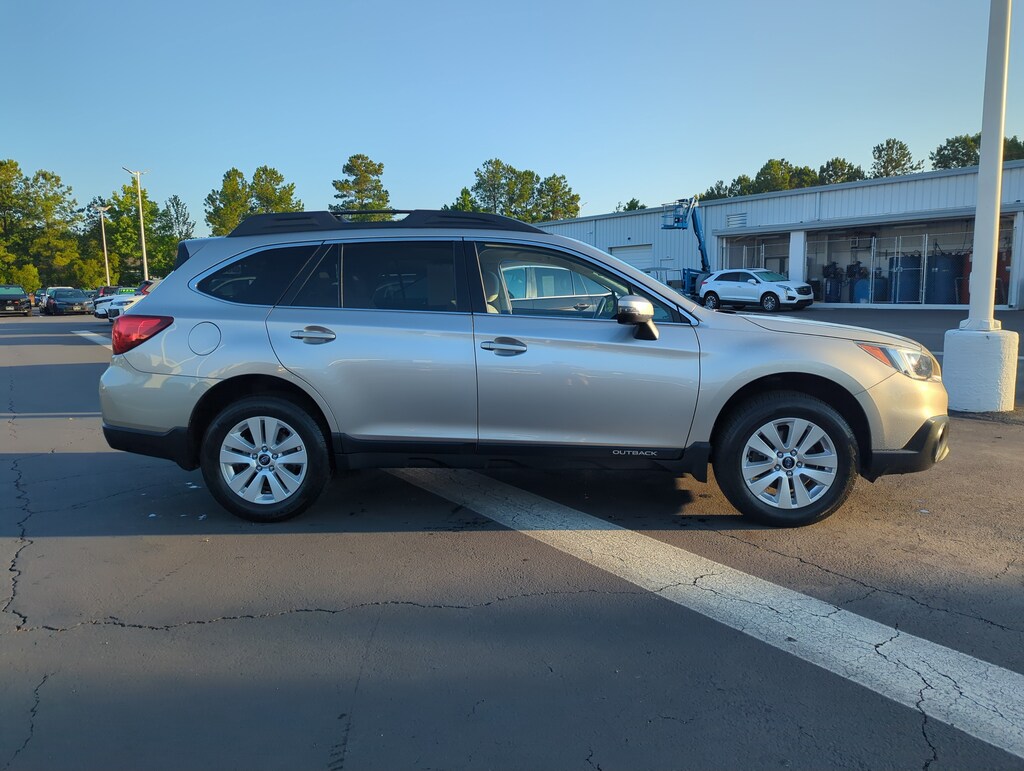 Used 2017 Subaru Outback Premium SUV