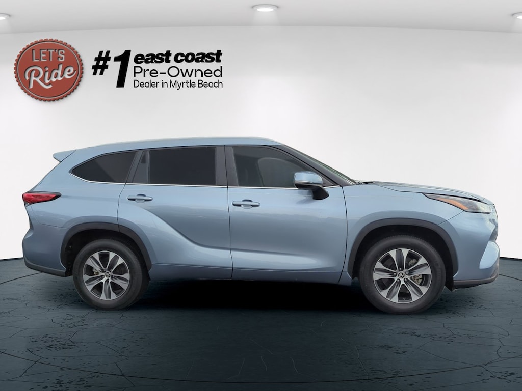 Used 2023 Toyota Highlander XLE SUV
