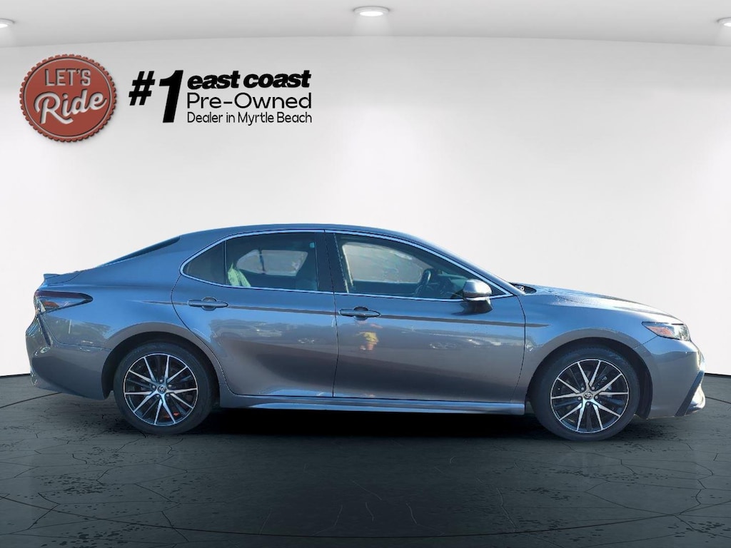 Used 2023 Toyota Camry SE Sedan