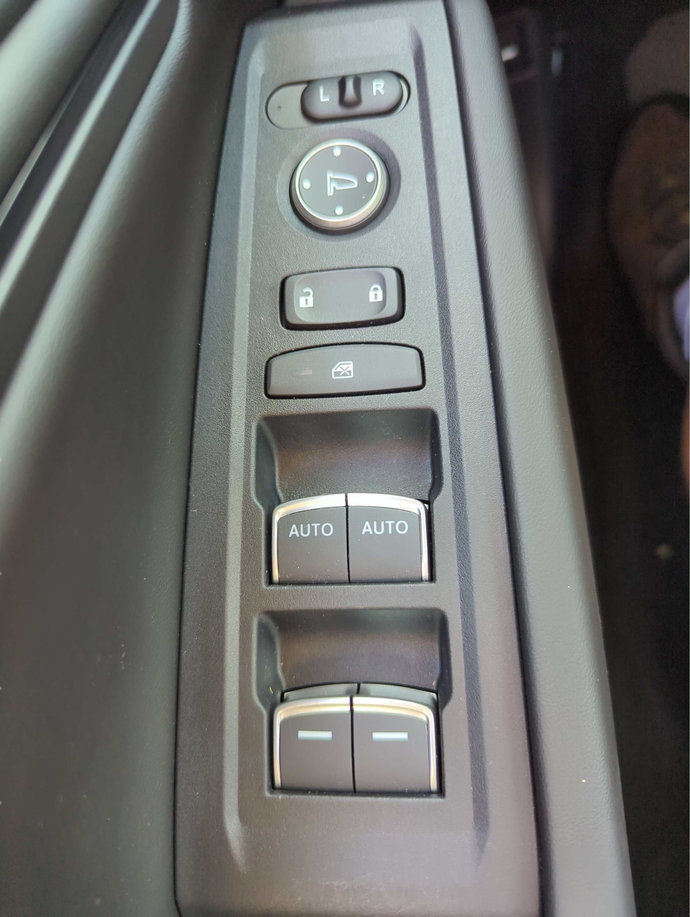 2025 Honda Accord SE - Photo 29