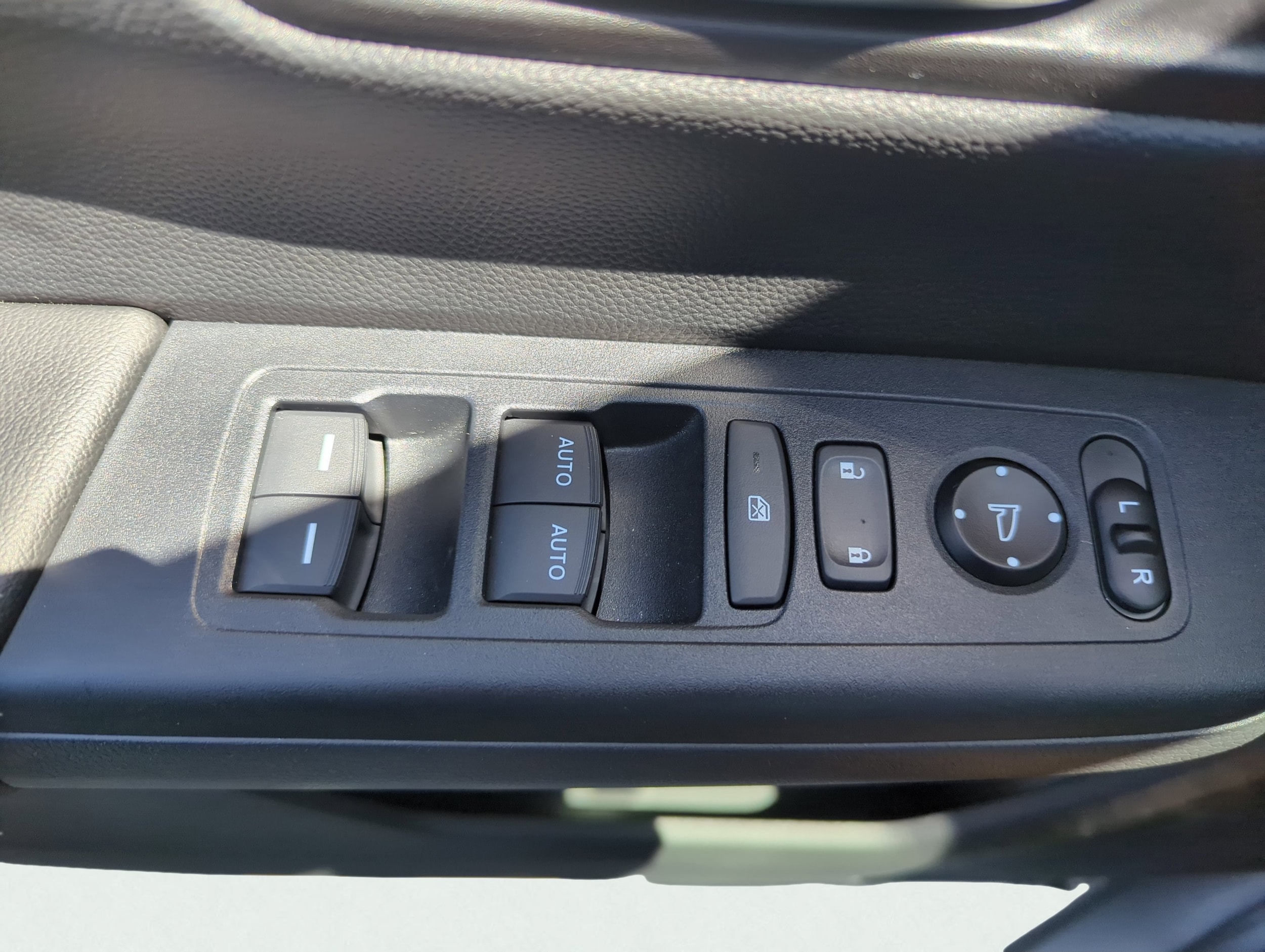 2025 Honda CR-V Sport - Photo 28