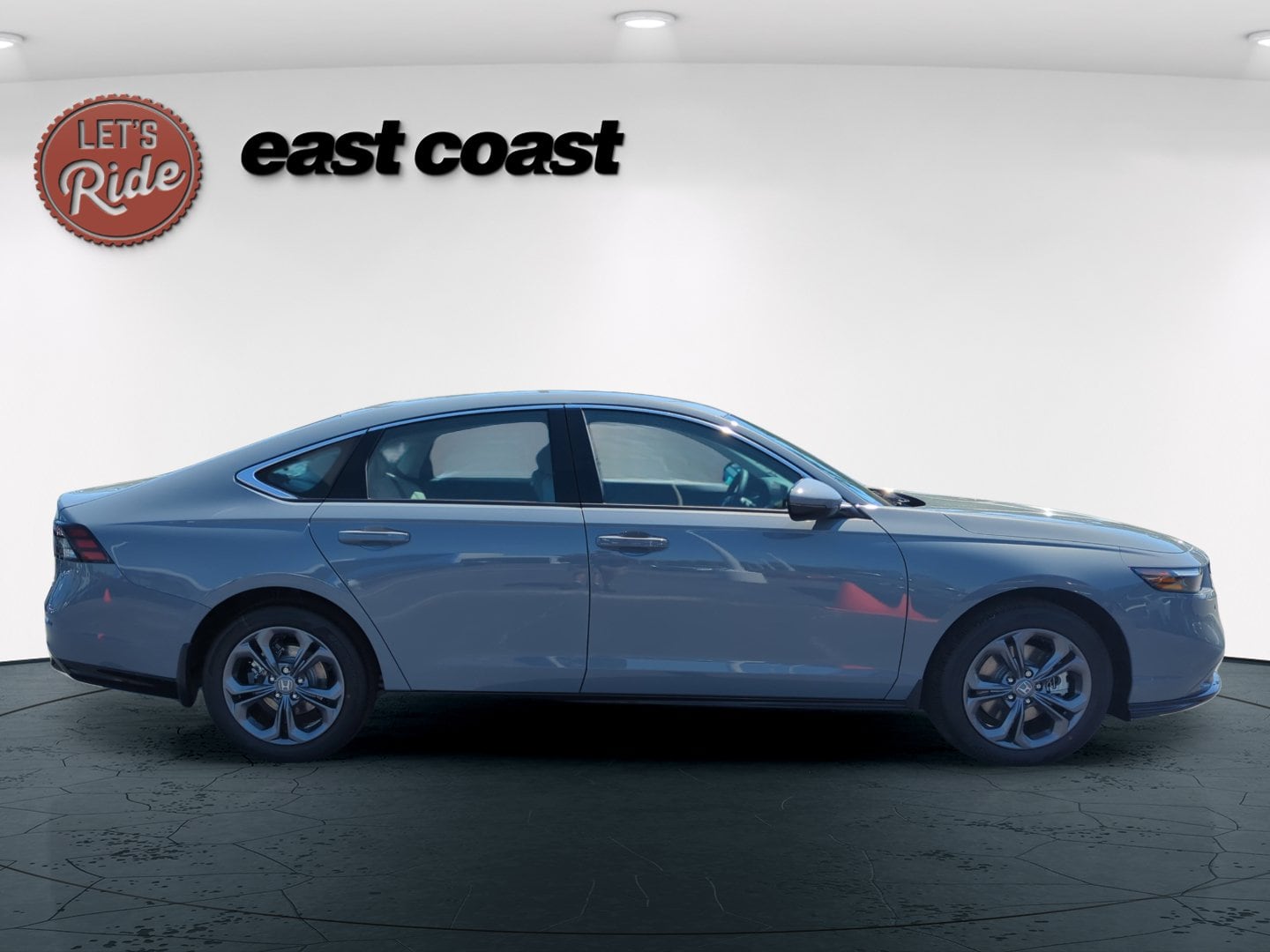 2026 Honda Accord Hybrid EX-L - Photo 6