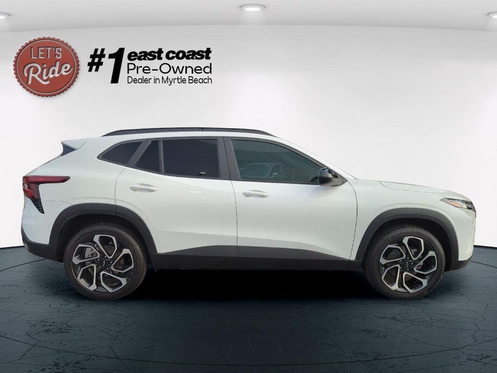 Used 2025 Chevrolet Trax 2RS SUV