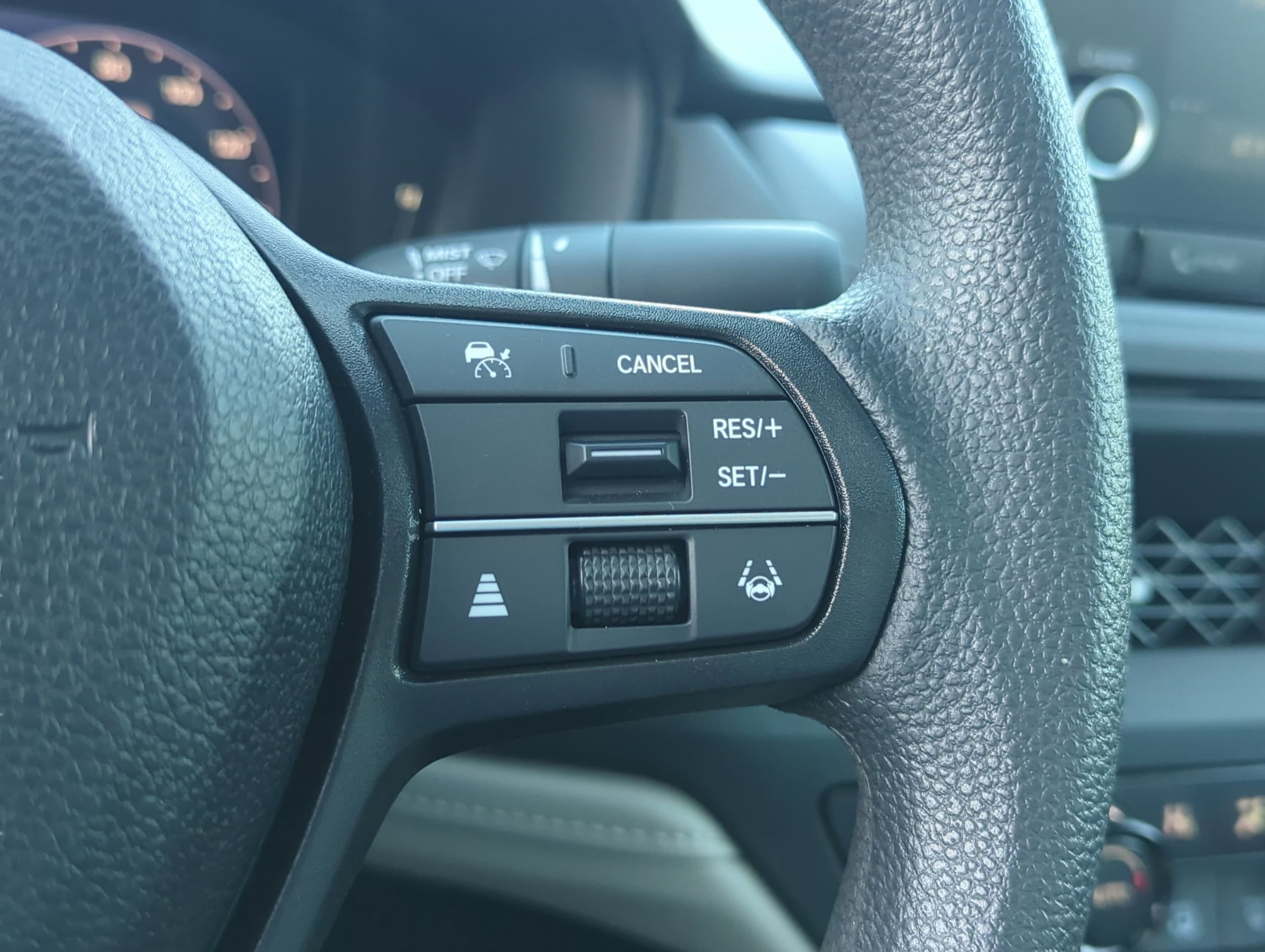 2025 Honda Accord SE - Photo 15