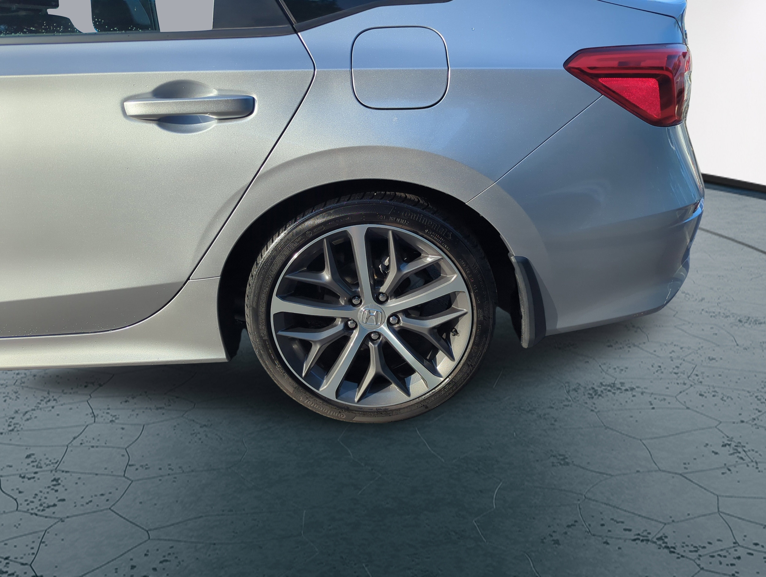 2024 Honda Civic Touring - Photo 10