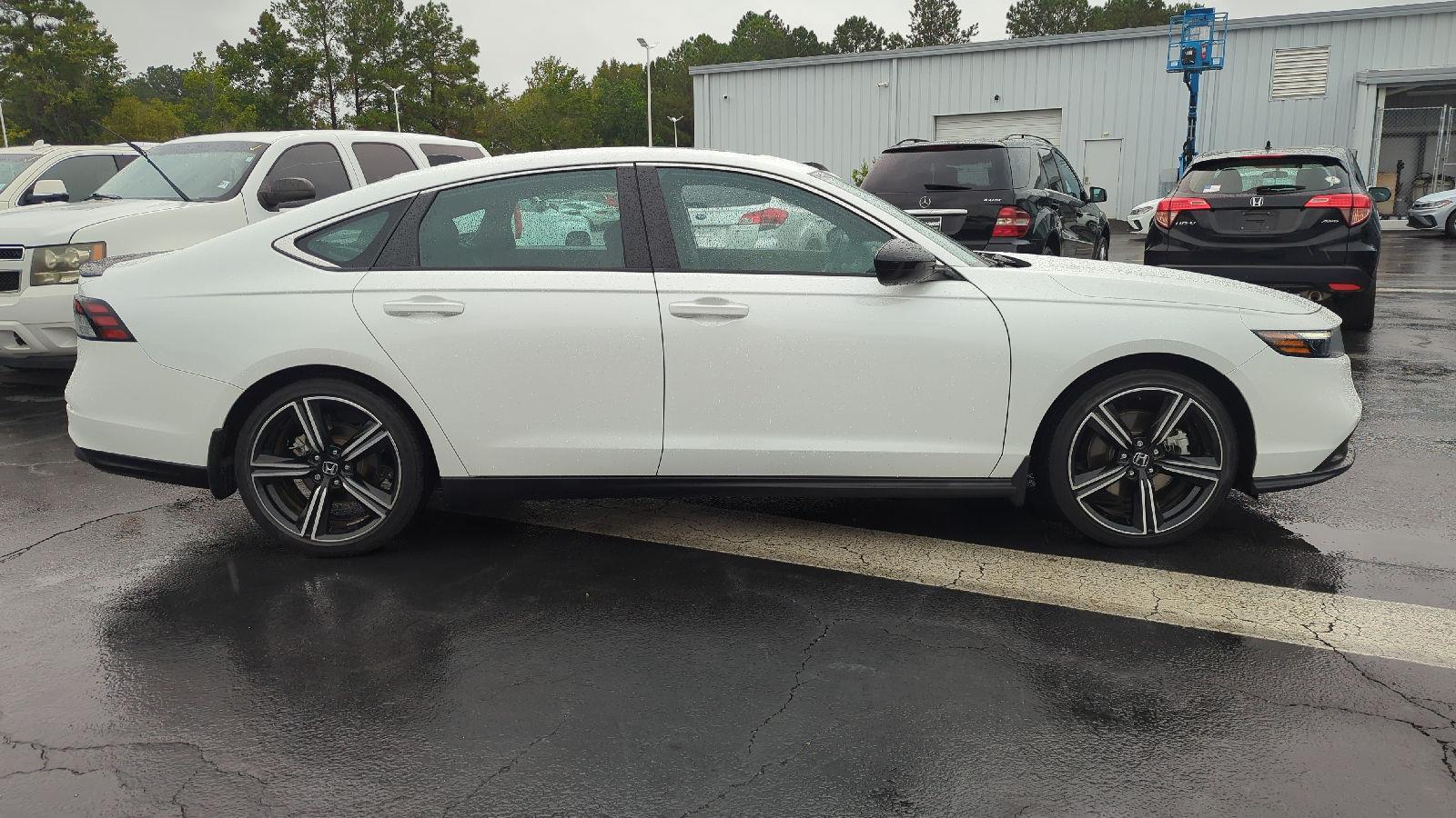 2024 Honda Accord Hybrid Sport photo 3