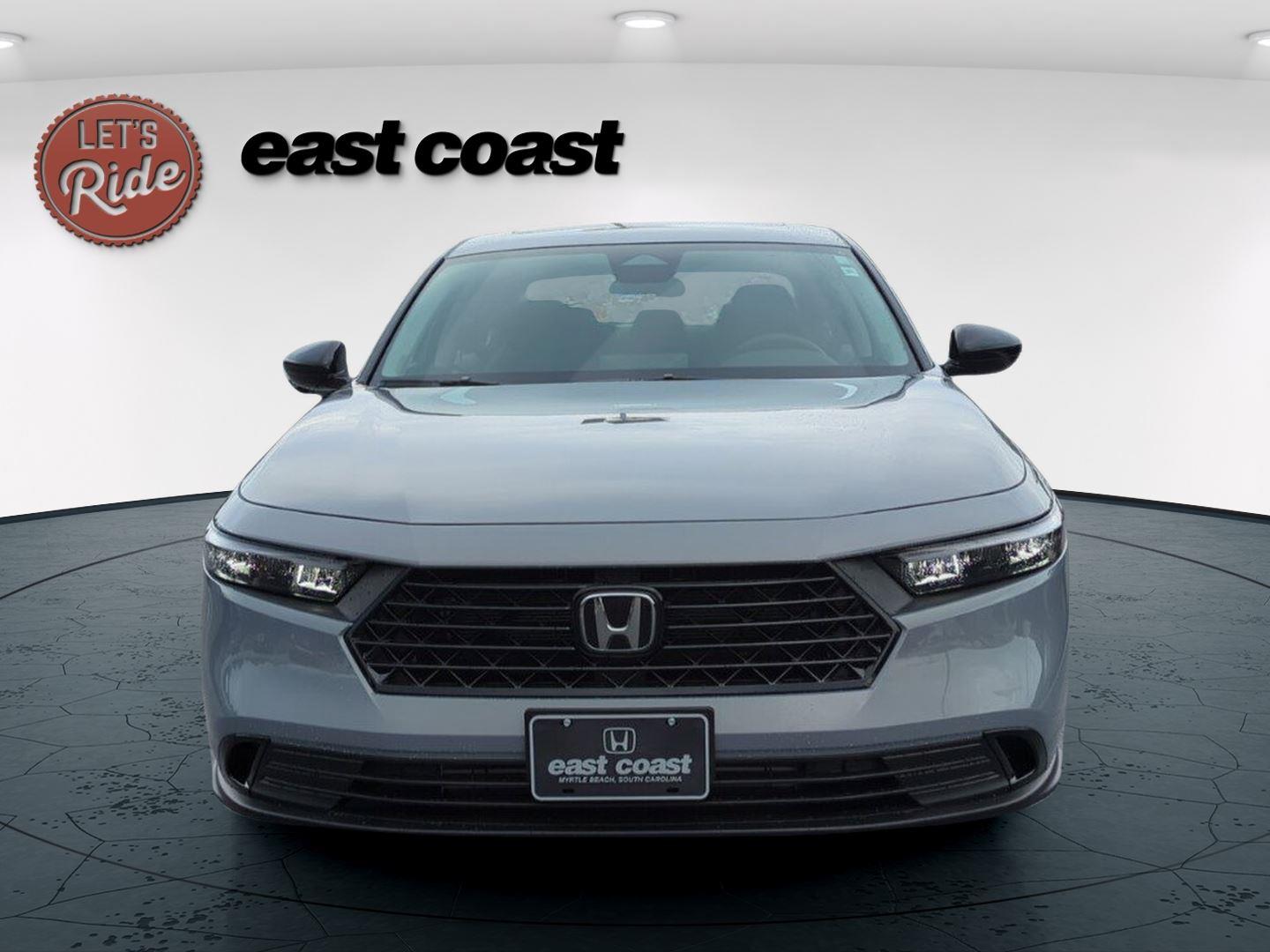 2025 Honda Accord SE photo 2