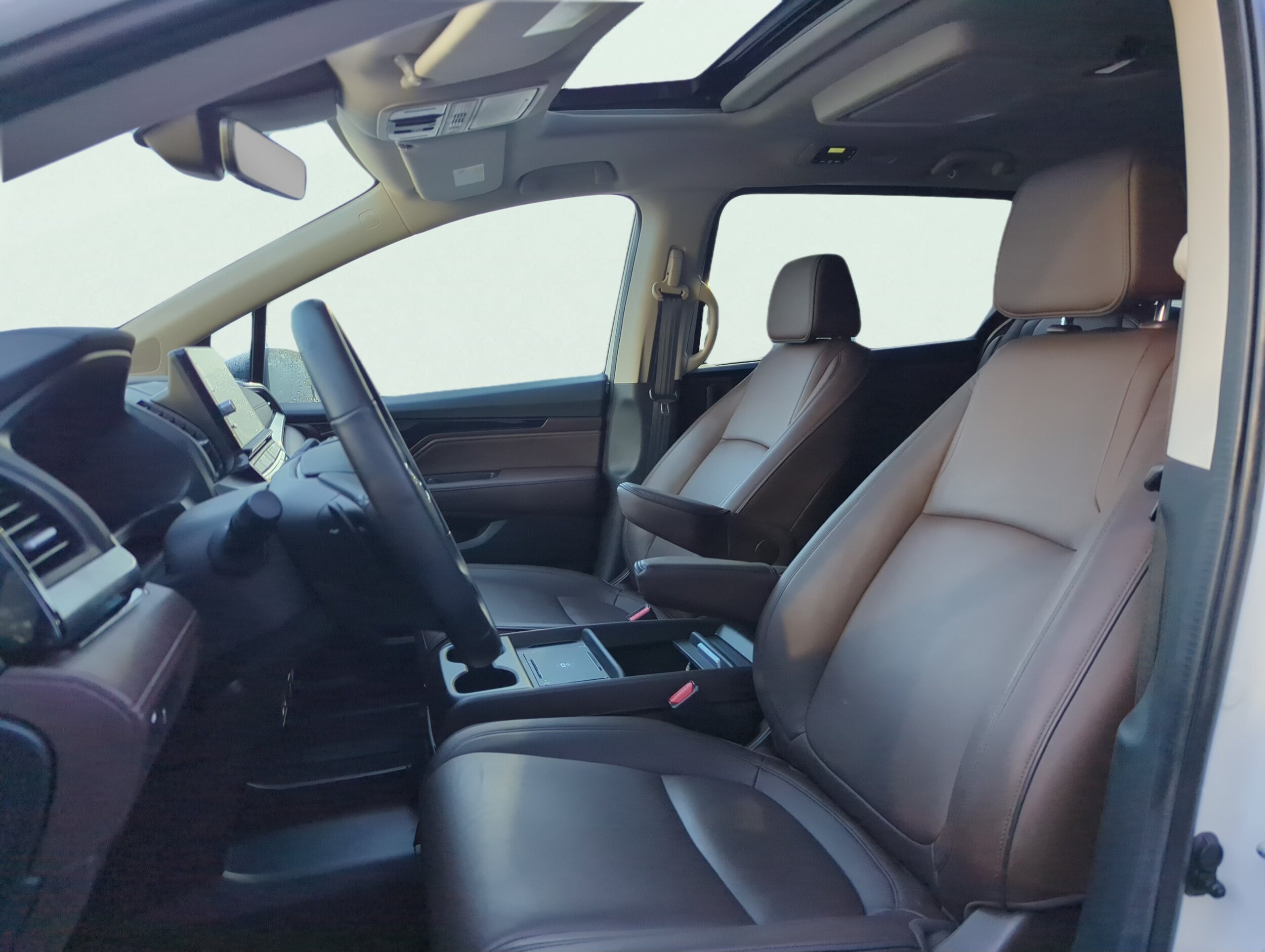 2025 Honda Odyssey Touring - Photo 16