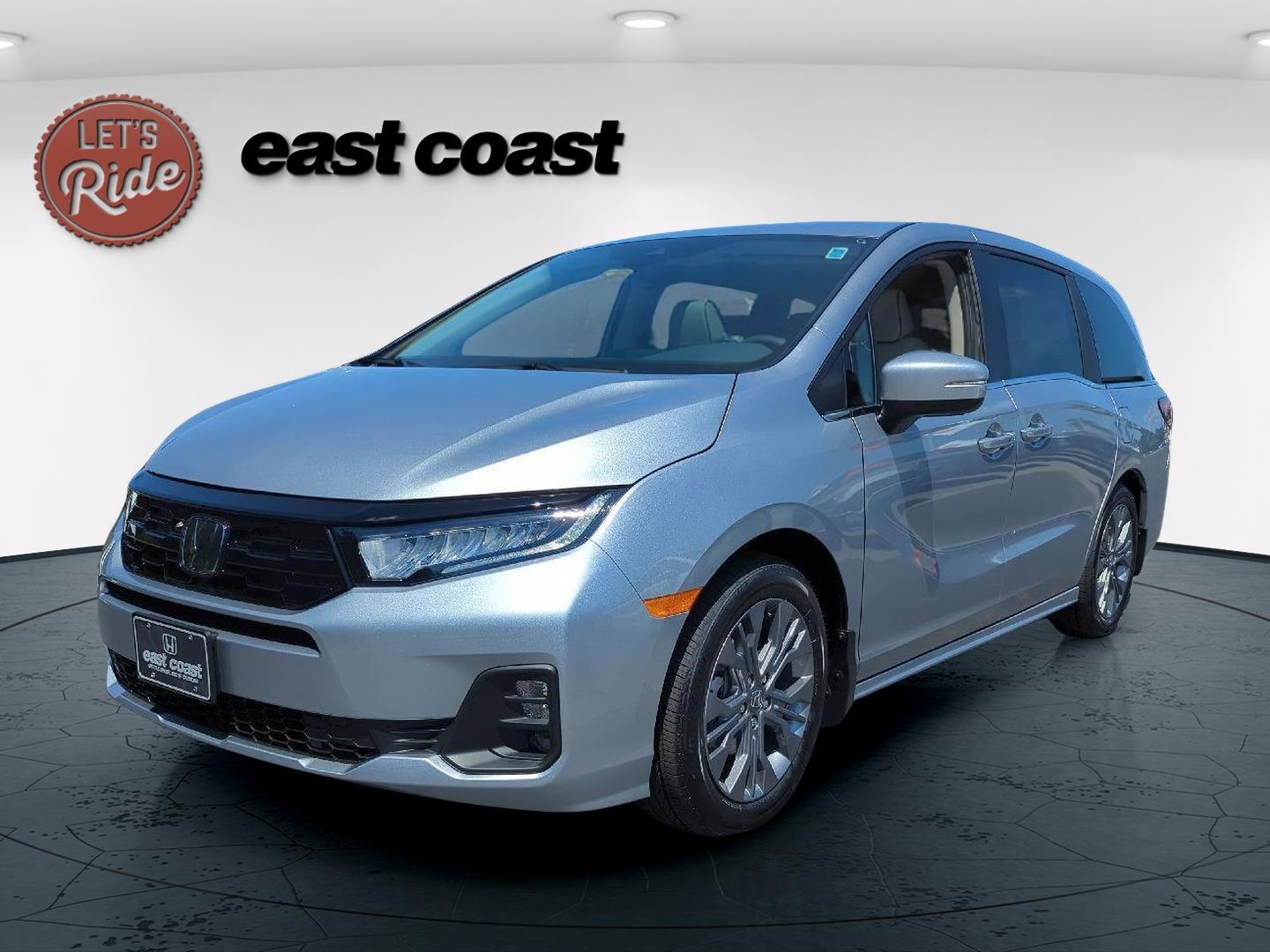 2026 Honda Odyssey Touring's photo