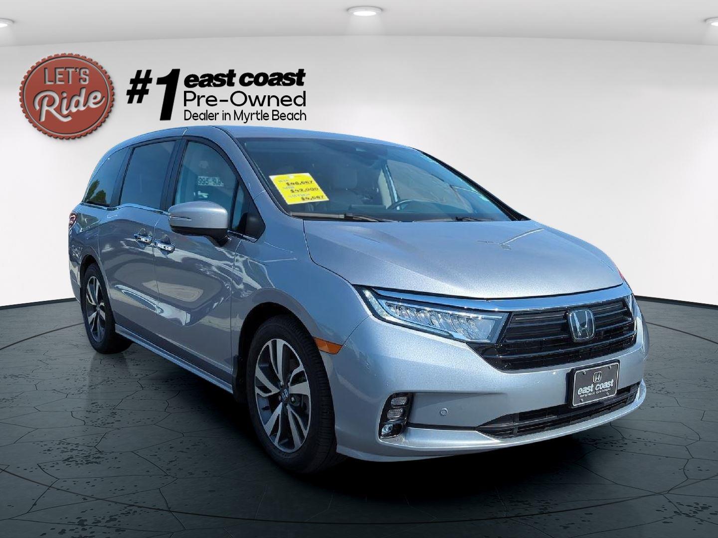 2023 Honda Odyssey Touring photo 3