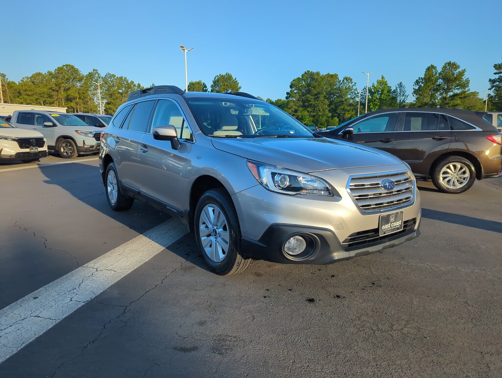 Used 2017 Subaru Outback Premium SUV