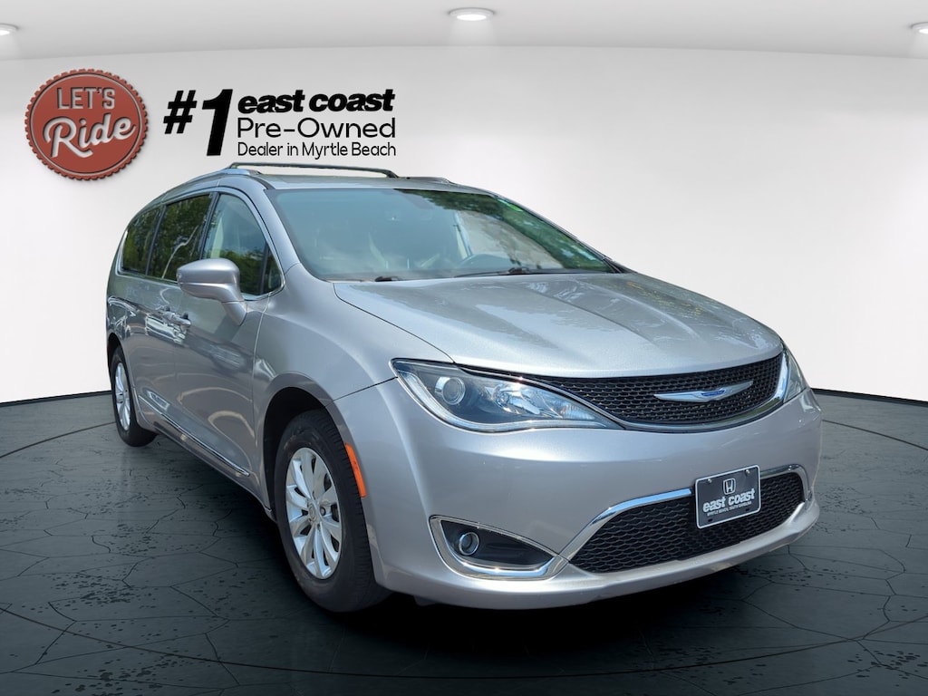 Used 2019 Chrysler Pacifica Touring L Van Passenger Van
