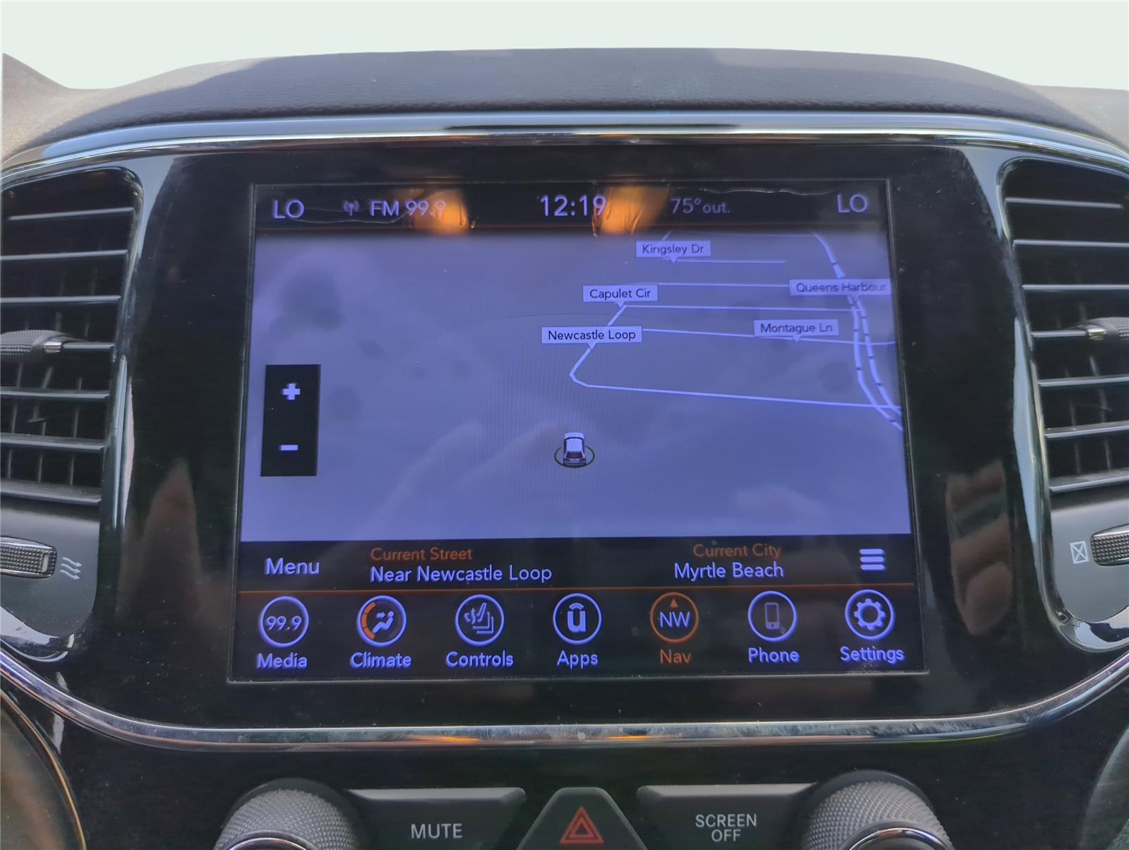2020 Jeep Grand Cherokee Altitude photo 4