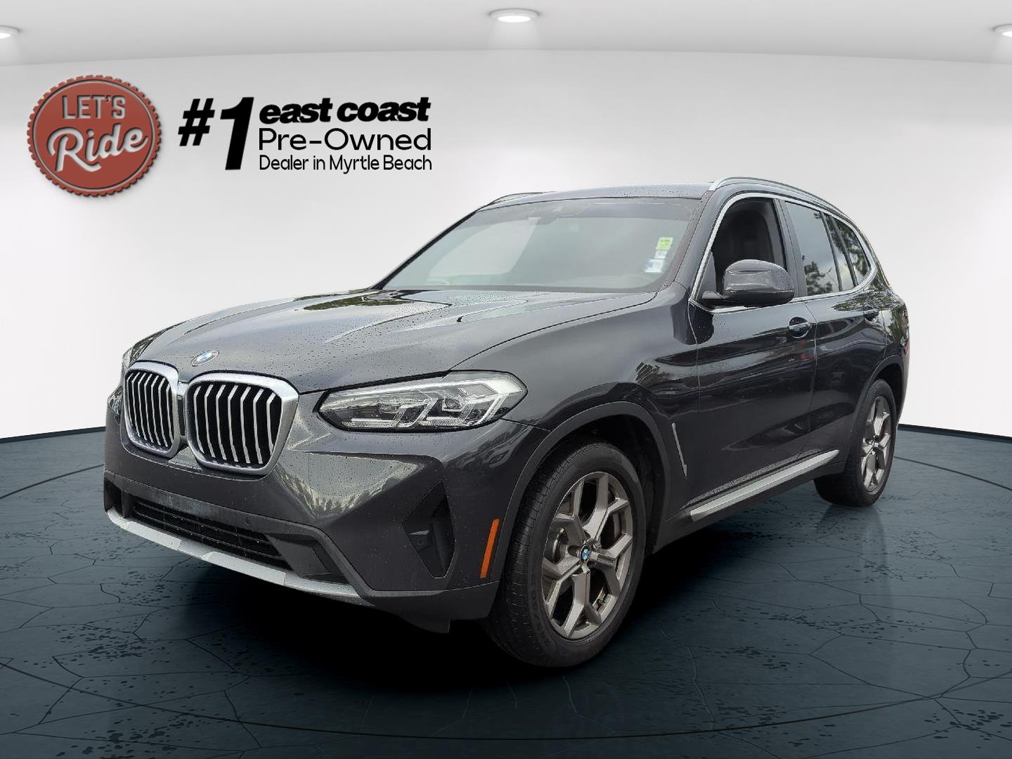 2022 BMW X3 30i's photo