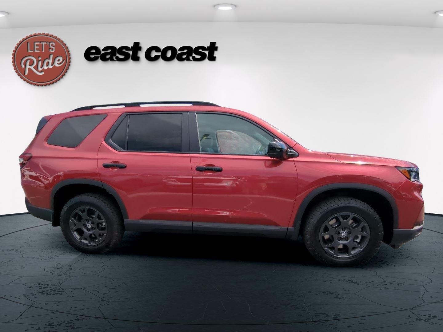 2025 Honda Pilot TrailSport photo 3