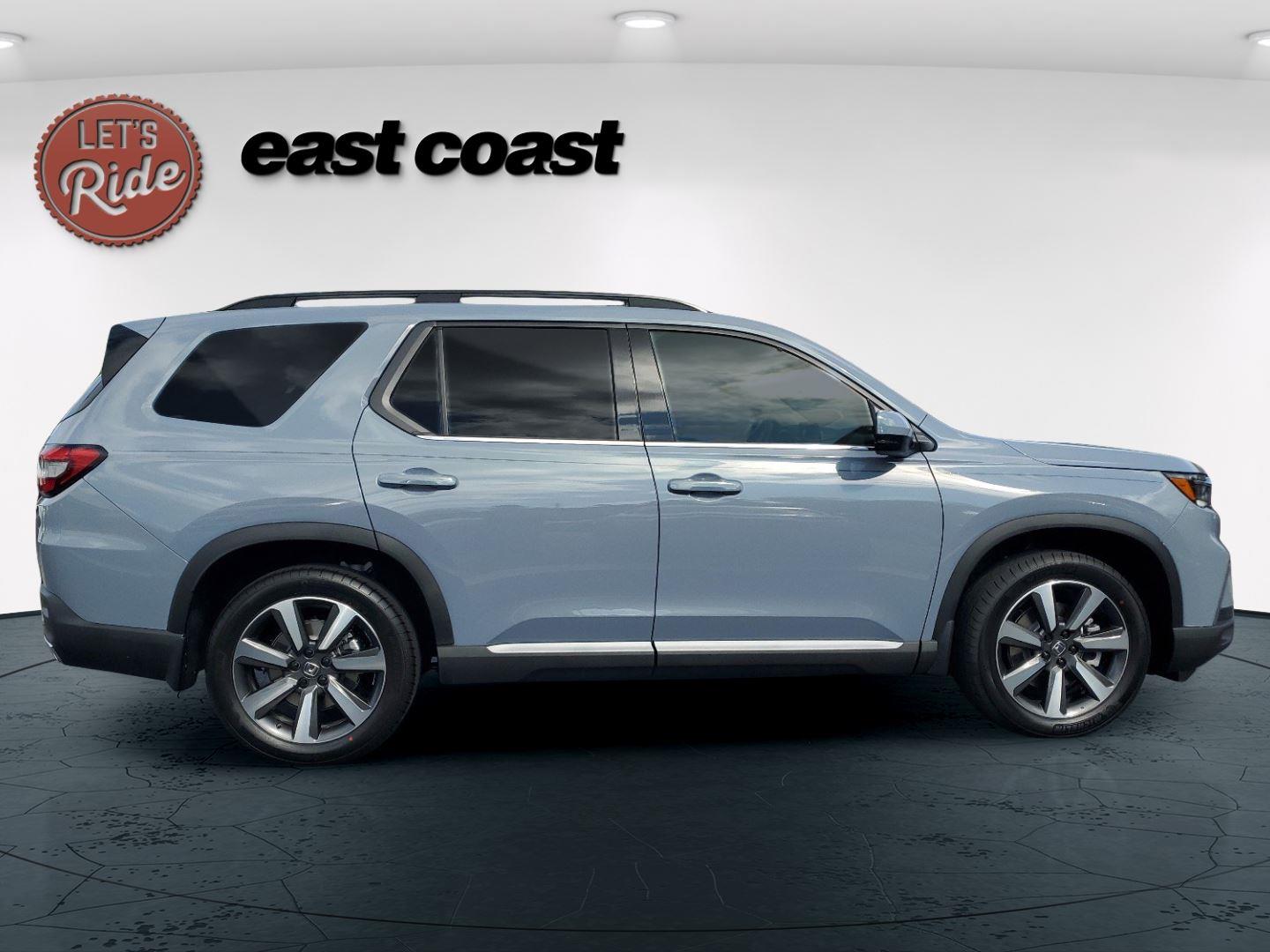 2025 Honda Pilot Touring photo 4