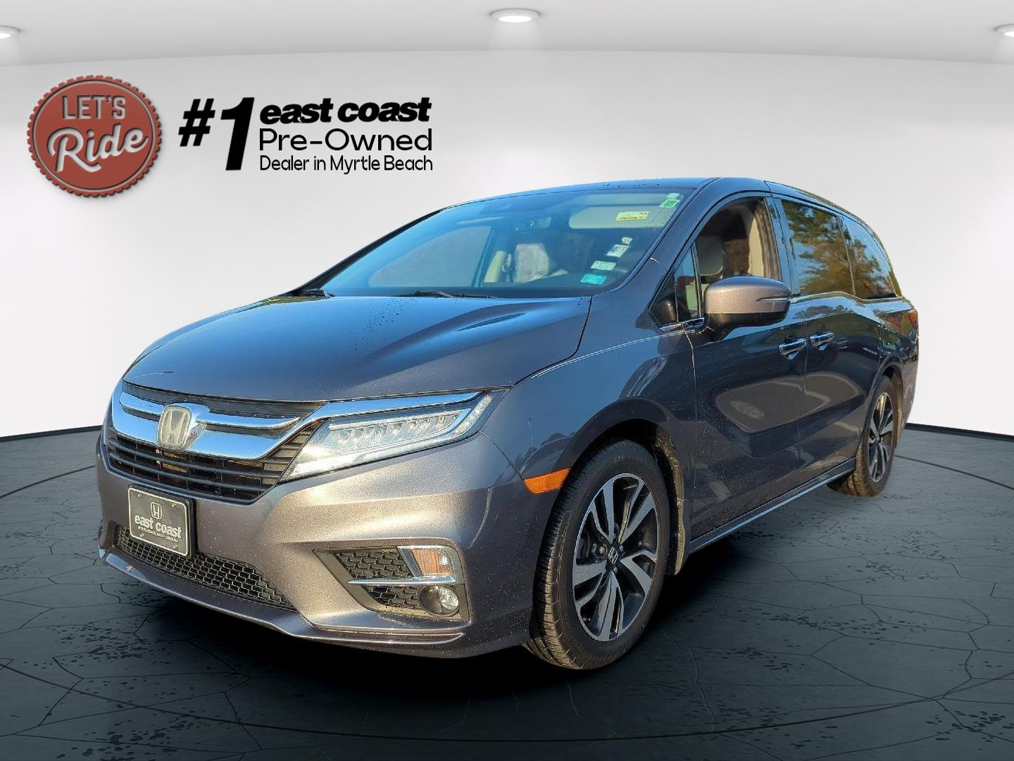 2018 Honda Odyssey Elite's photo